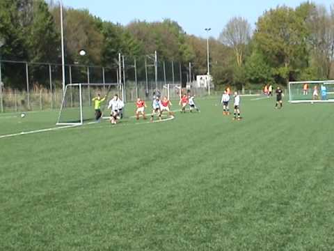Kampioenswedstrijd DOVO JO11-1 - FC Driebergen JO11-1 eerste helft