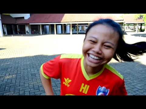 FEMALE FC MAIN PANAS2AN DI UI!!!