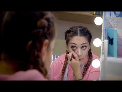 The Grinning Man | Julie Atherton becoming The Queen