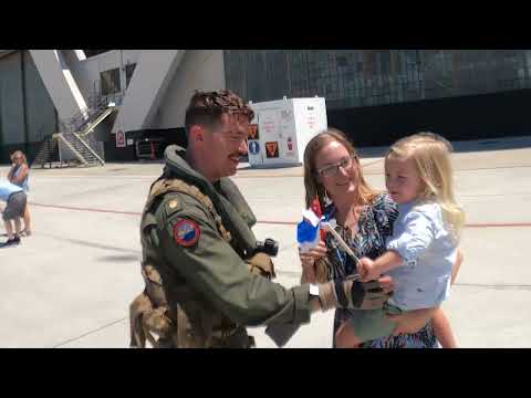 HSC 21 Military Homecoming - Pilot returns home