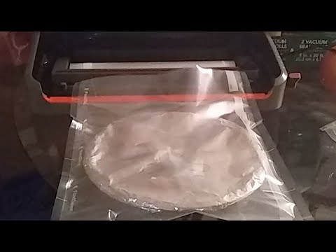 Holiday Travel Tip - Easy Mess Free Transporting Pies