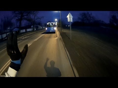 Elengedem a buszt - I let the bus go