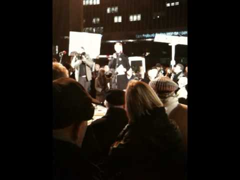 Rede von Hannes Rockenbauch / Montagsdemo gegen Stuttgart 21 / 22.12.09 (Teil 1)