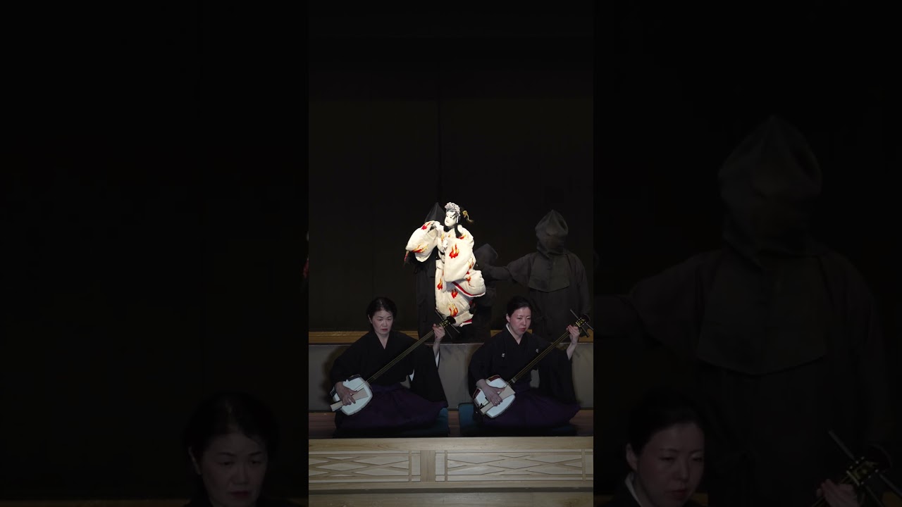 狐の力を借りて、想いを届ける場面人間ではない動き。それでも伝わる感情。「本朝廿四孝 奥庭狐火の段」