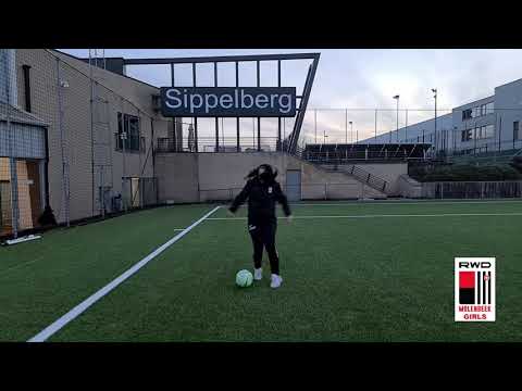 Lima Ronaldo : The Scissor | RWDM-GIRLS