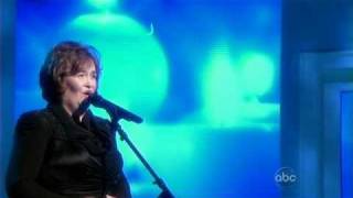 Susan Boyle Beautifully Sings &quot;O Holy Night&quot; IN FULL on The View. (30 Nov 10)