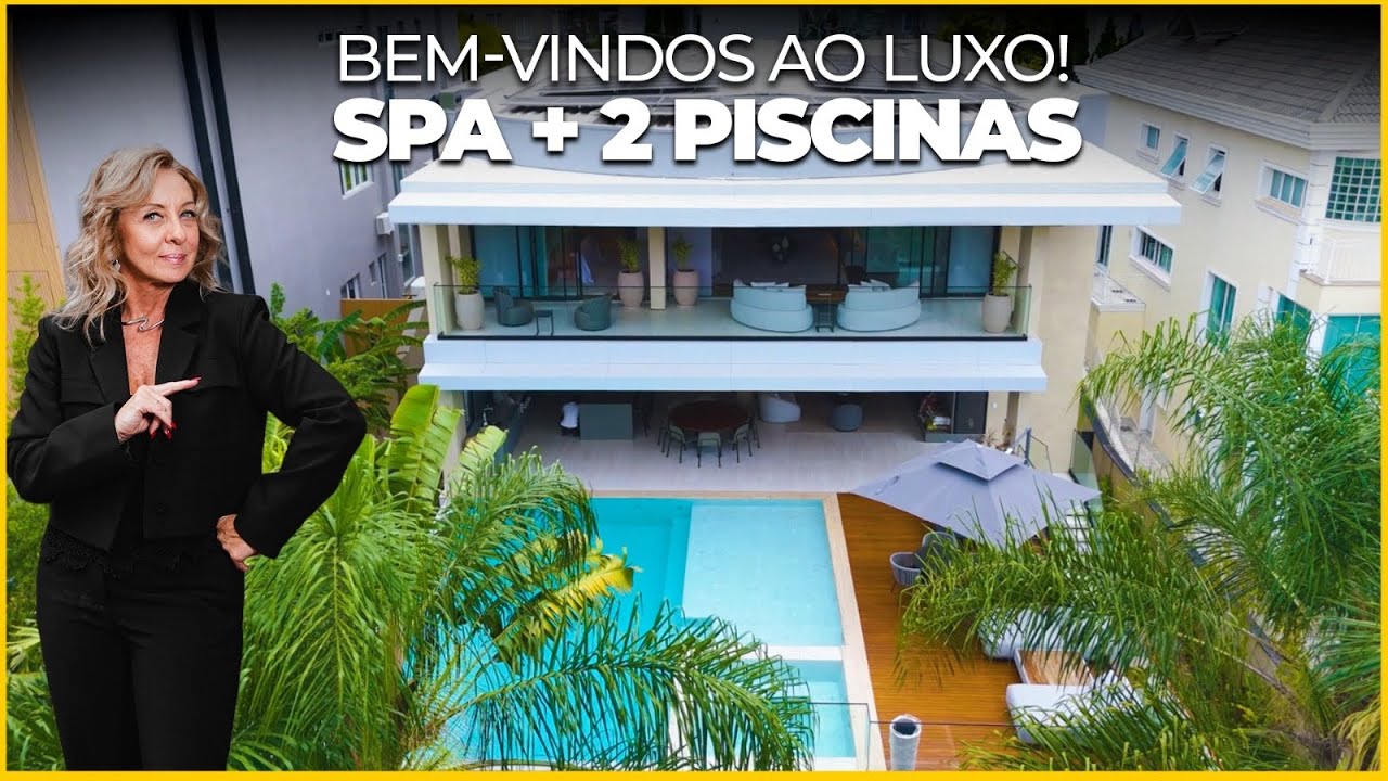 Casa à venda no Tamboré 2 com 5 suítes, duas adegas, elevador e vista permanente
