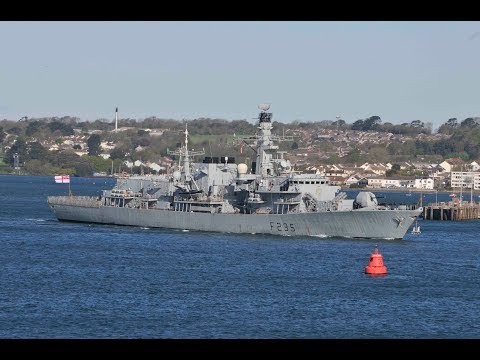 HMS MONMOUTH F235 LEAVES DEVONPORT NAVAL BASE AT DEVIL'S POINT - 30th April 2018