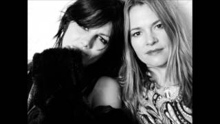 Uh Huh Her - Fascination