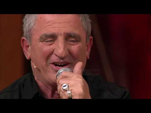 Djemtë e Liqenit këndojnë “Medaljoni” në Soirée