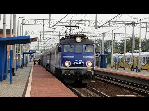 EP07-1022 z IC 3808/9 Mehoffer do Szczecina Głównego.