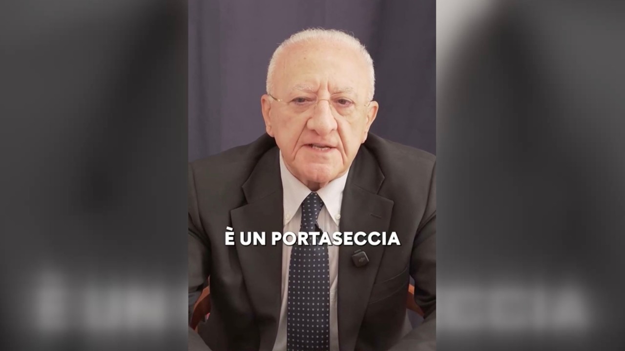 DE LUCA SCATENATO CONTRO BONELLI: "PORTASECCIA, IL SALICE PIANGENTE DELLA POLITICA ITALIANA"