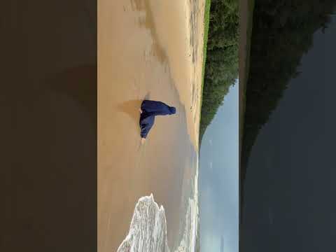 “Where modesty meets the melody of the sea.”🌊🐚☀️. #shorts #beach #hijab #muslimah #bagdabeach