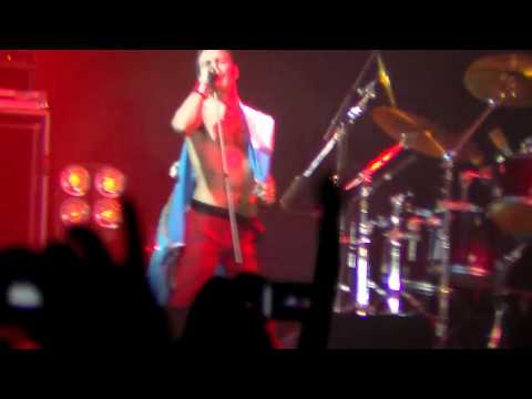 HD We Will Rock You.MP4