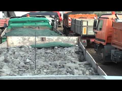 Bllokohen 15 kamionë me krom, Tahiri për inspektim në Lezhë