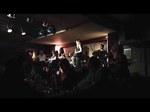 Nikos Valavanis ft Marita Valavani - Perase h Mpora