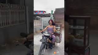 Download lagu Kocak.. Banci Jual Baksok mp3 Download lagu Kocak.. Banci Jual Baksok mp3