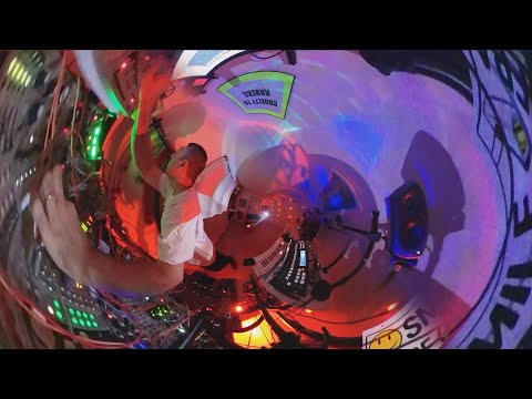 Nullsleep LIVE at Chipfest Cyberspace 16 • ACID & BREAKS 4 THE FREAKS