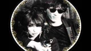 Johnny Thunders &amp; Patti Palladin - LOVE IS STRANGE