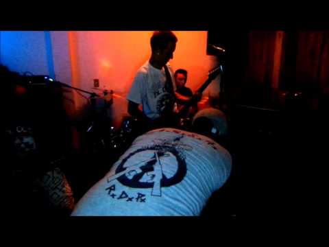 Nuclear Blood @ Ruídos Extremos VIII - Divinópolis MG, 02/10/2015