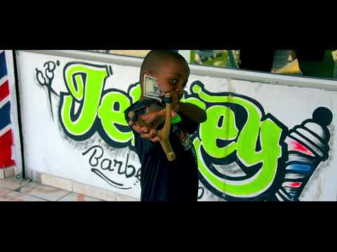 Reggie Slums - Love To Trap