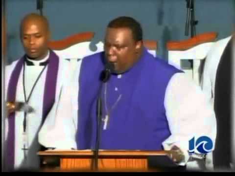 PREACHER DIES IN PULPIT AFTER GIVING SERMON