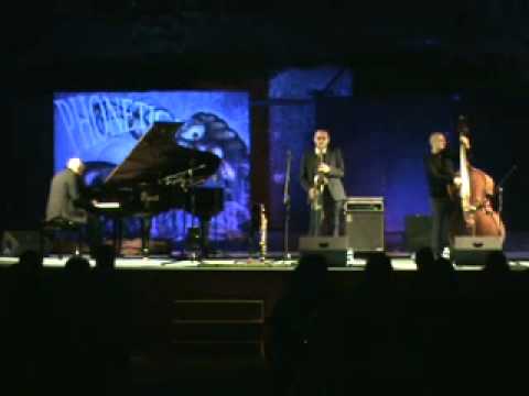 Trio di Salerno - Joy Spring - Phonetica 2011.flv