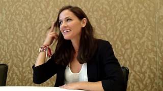 Interview With Kelly Overton of Syfy's Van Helsing at Comic-Con 2016 video