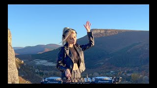 Download lagu Gretta DJ - Melodic Progressive, House & Techno Live Mix | Mountains Russia mp3