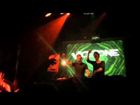 Vicetone drops Tremble Vs Swedish House Mafia - Leave the World Behind  at Slake NYC (6/6)