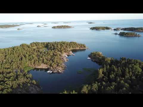 Modermagan tuttu turvallinen satama 10.7.-19 https://merellajamuuallakin.com/