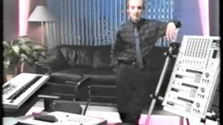 Video thumbnail for Akai MPC60 Section 1: Introduction by dvdborn