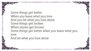 Elton John - Stone&#39;s Throw From Hurtin&#39; Lyrics