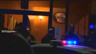 Raw: Police respond to triple shooting in Fort Bend restaurant