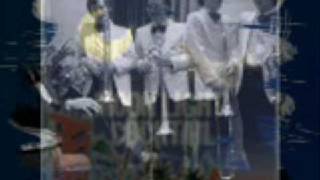 RED ROSES FOR A BLUE LADY/The Blue Trombones