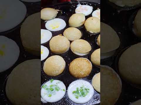 Street sweet mini rice cakes