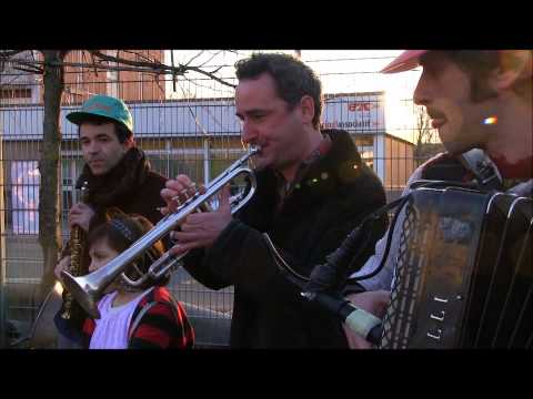 Mazalda Turboclap Fanfare, Carmela