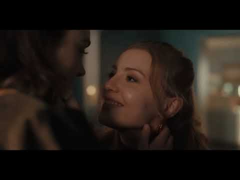 Love, Victor: Season 3 / Kissing Scenes — Lake and Lucy (Bebe Wood and Ava Capri)