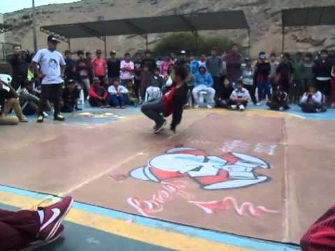 BBOY 2U (FNC / UZN) vs BBOY LEONARDO |Filtros Pura Calle 2013|
