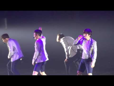 EXO - Love Me Right (EXOluXion in Manila 012316)