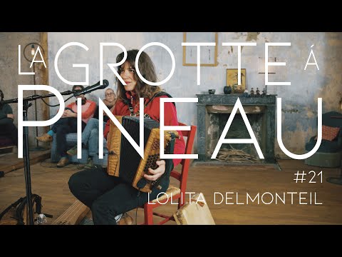 La grotte à Pineau and Lolita DELMONTEIL