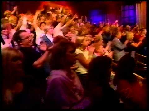 Elton John - The Star Spangled Banner - Live with Regis and Kelly October 3, 2001