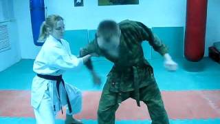preview picture of video 'DrobyshevskyKarateSystem:HEIAN NIDAN-Bunkai-2-Haiwan Uke Knife Fighting'