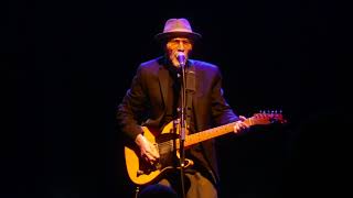 Graham Parker 2021-11-04 Sellersville Theater &quot;Stick to Me&quot;