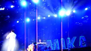Mika - Happy Ending with BUBBLES @ Tallinn Lauluvaljak festival, Estonia 3.8.2010 (HD)