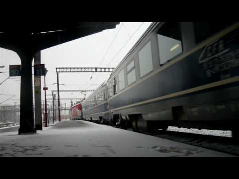 IC553-561 Bucuresti Nord - Iasi/Suceava plecand din Gara Bucuresti Nord pe ninsoare, 08 Martie 2010