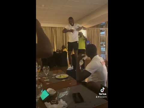 Steeve YAGO fait le show dans l’écurie après le dîner de ce vendredi #Étalons