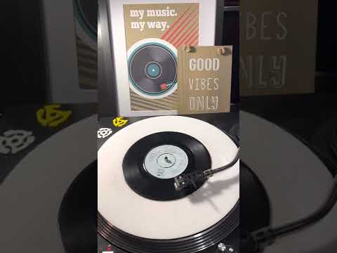 Jigsaw - Sky High ( Vinyl 45 ) From 1975 .