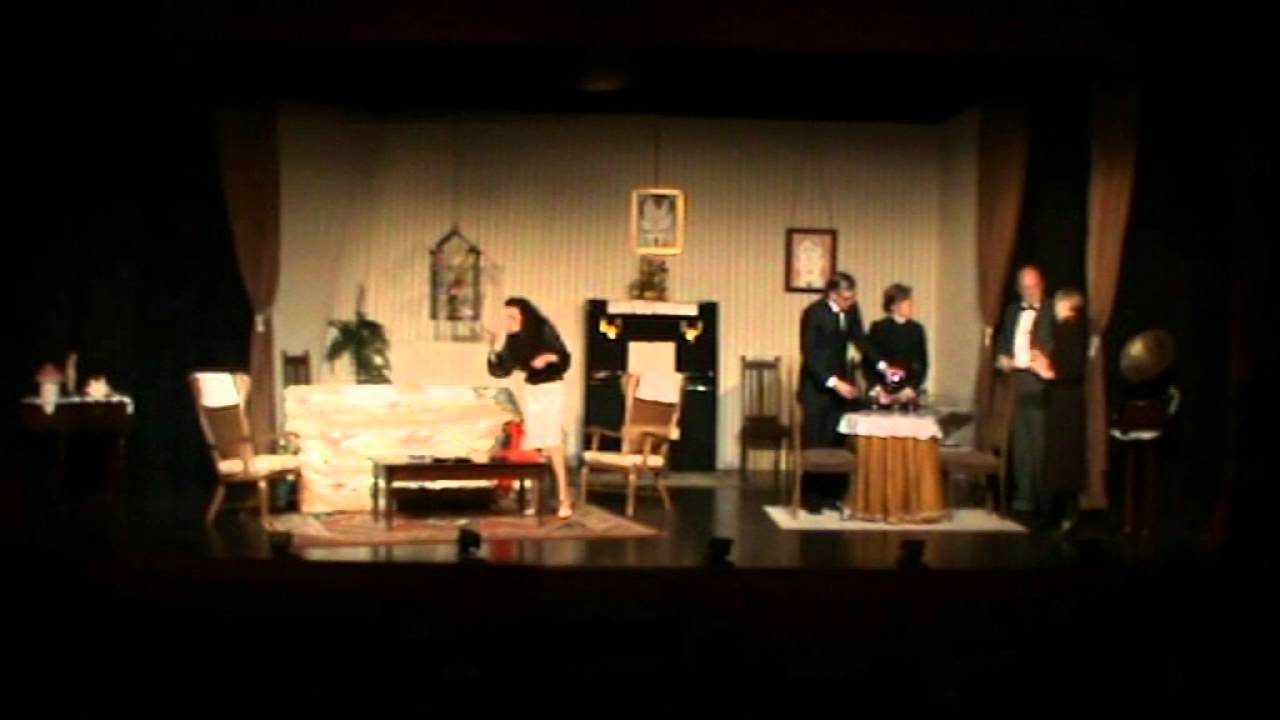 Watch Maribel y la extraña familia - Grupo Catopa Teatro - Video resumen Now Maribel y la extraña familia - Grupo Catopa Teatro - Video resumen