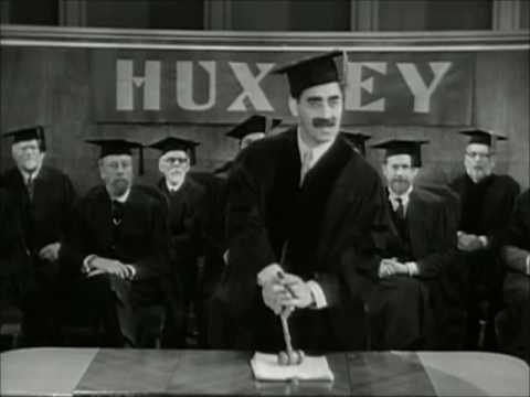 Horse Feathers - (1932) - holící scéna